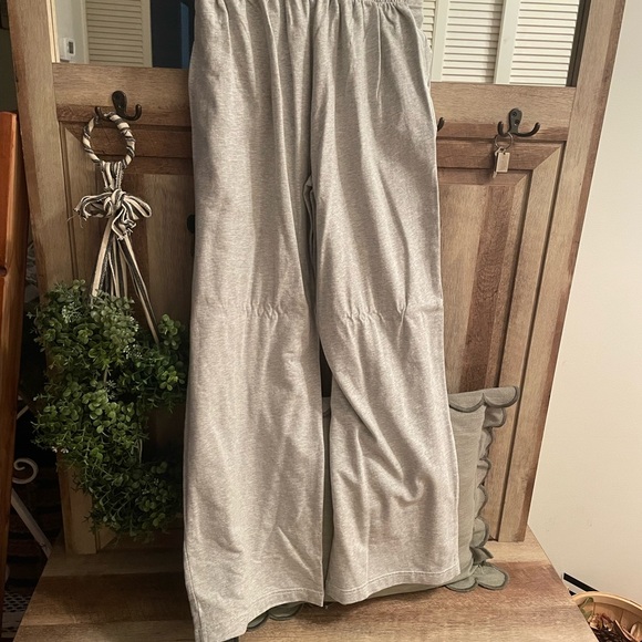 Aerie sweatpants NWT SMALL❤️❤️❤️ - Picture 4 of 4